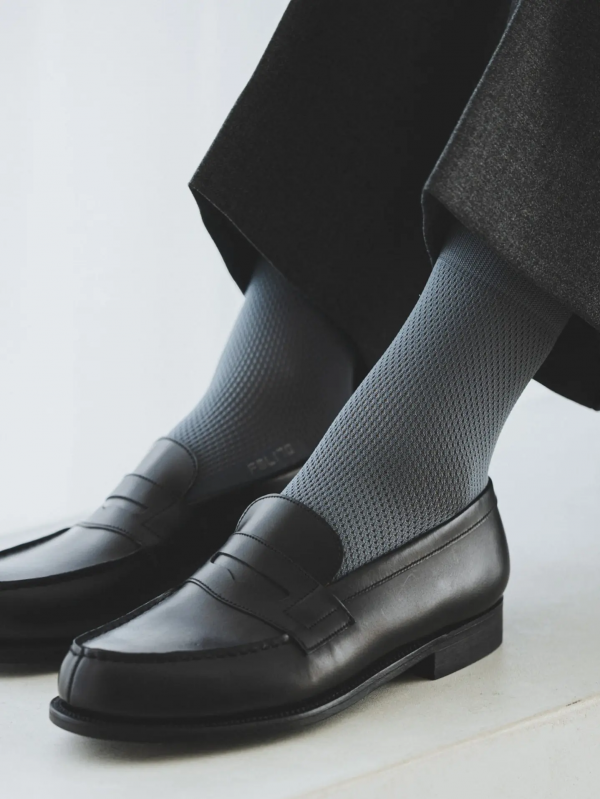 靴下屋 UPDATE- 【Tabio MEN】35万足突破！！軽やかで快適な